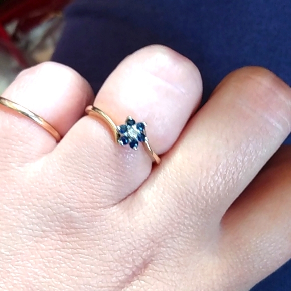 10k yellow gold blue sapphire ring